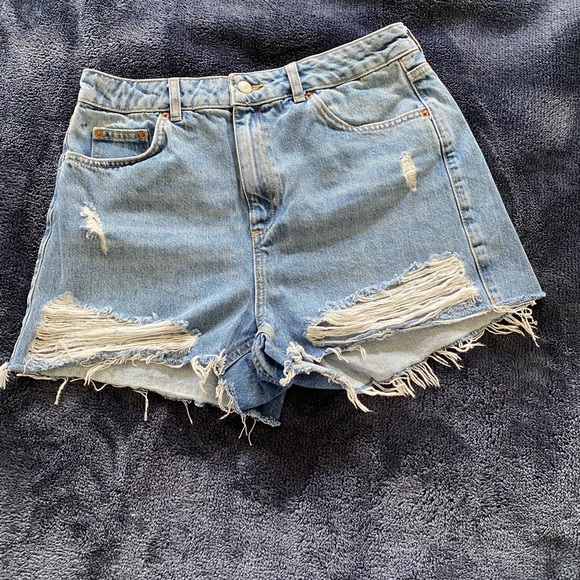 💥PRICE⬇️
TOPSHOP MOTO - MOM Shorts - size 10 - - Picture 9 of 11